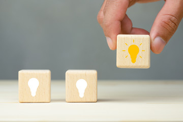 美国新冠感染人数(美国新冠感染人数为什么比中国多)