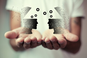 上海社会面疫情风险逐步降低/上海疫情降为低风险